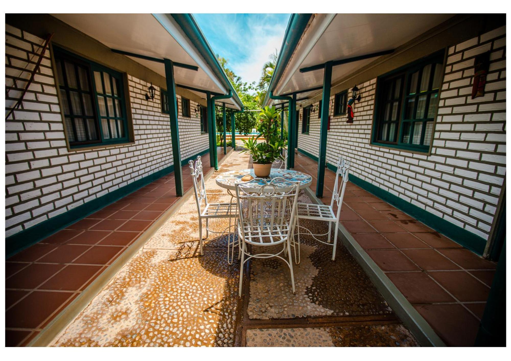 Hotel Boutique El Rancho Olivo Вилья-Монтес Экстерьер фото
